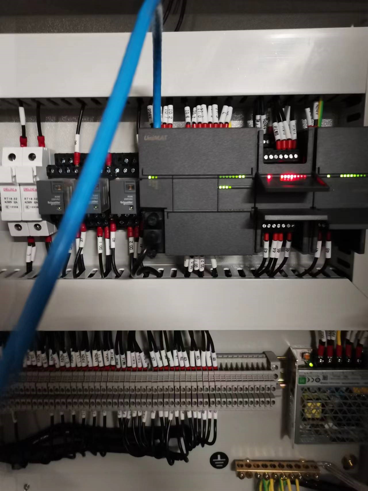j9λSMART PLCˮϵͳӦðƽմ